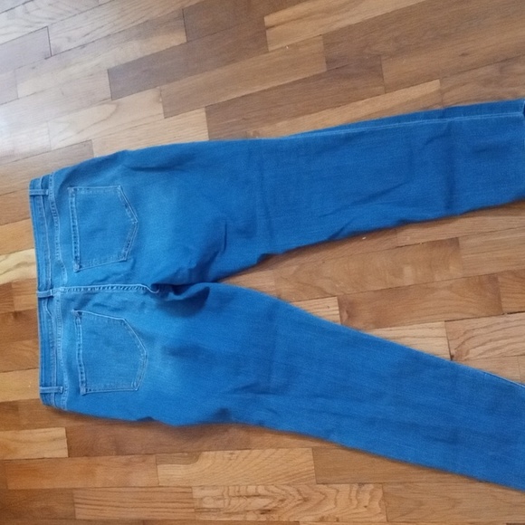 women size 16 skinny jeans Time & Tru, medium wash - Picture 3 of 3